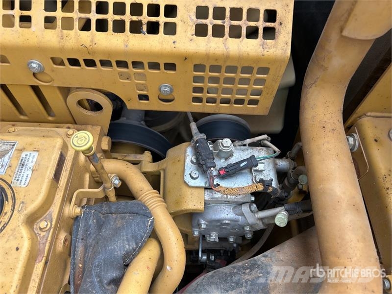 CAT 320E Bageri gusjeničari
