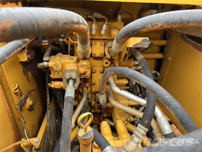 CAT 320E Bageri gusjeničari