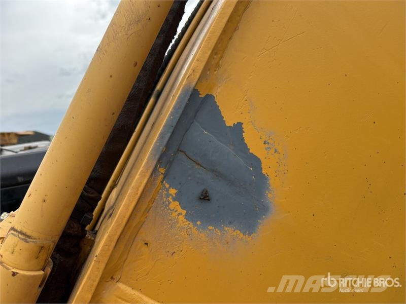 CAT 320E Bageri gusjeničari
