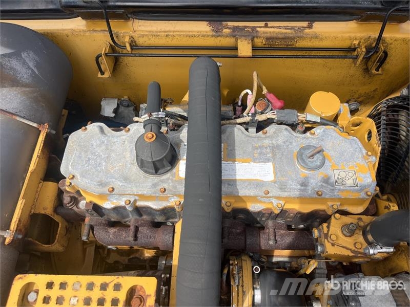 CAT 322C L Tracked Excavator Crawler excavators
