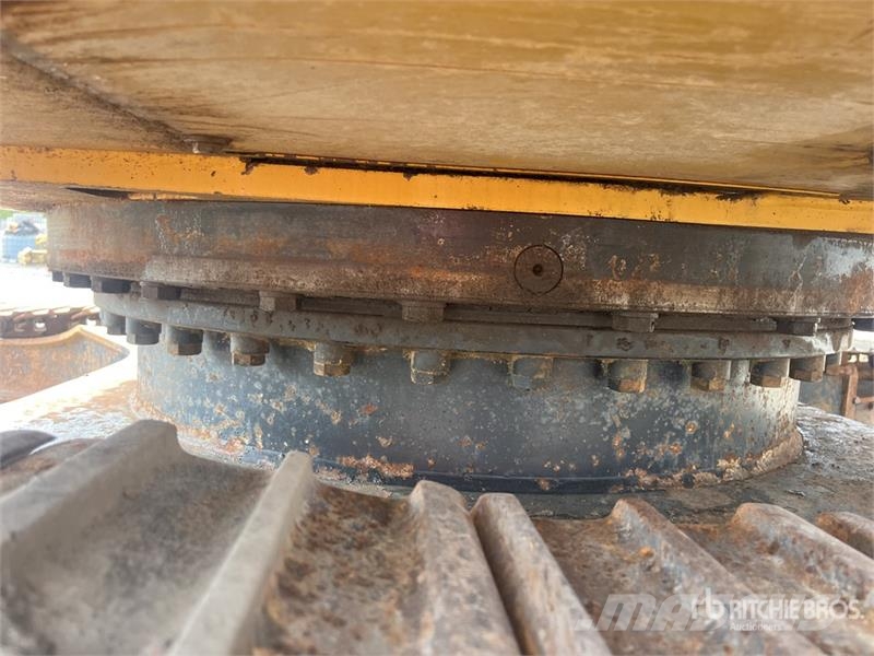 CAT 322C L Tracked Excavator Crawler excavators