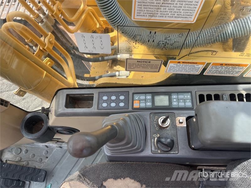 CAT 322C Tracked Excavator Telakaivukoneet