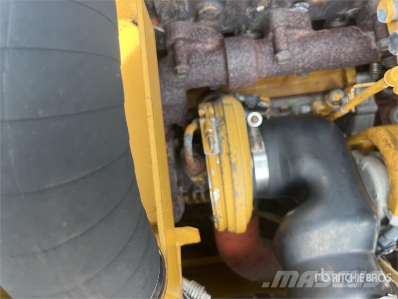 CAT 322C Tracked Excavator Telakaivukoneet