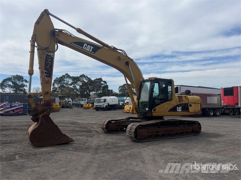 CAT 322C Tracked Excavator Telakaivukoneet
