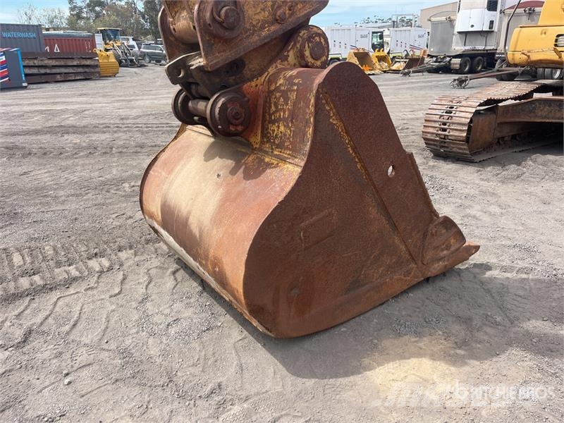 CAT 322C Tracked Excavator Telakaivukoneet