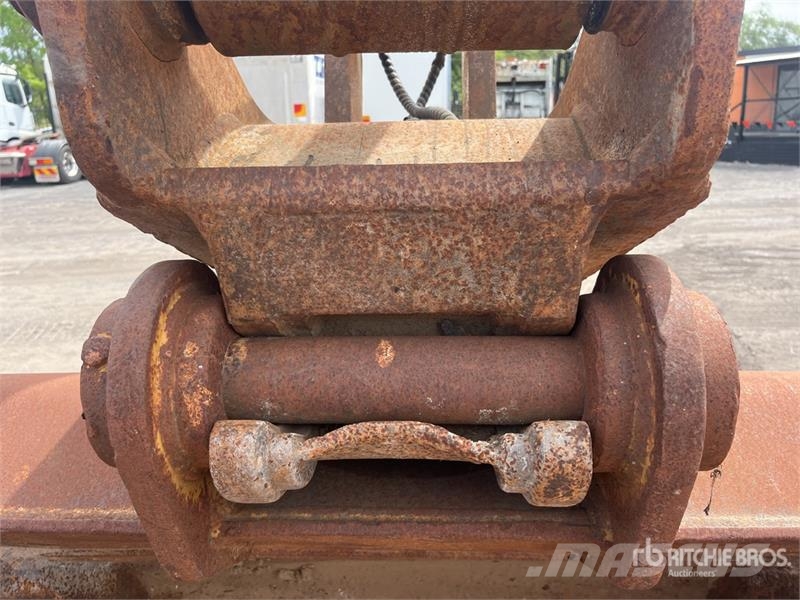 CAT 322C Tracked Excavator Telakaivukoneet