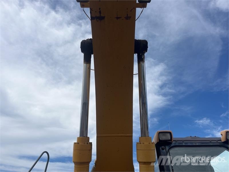 CAT 322C Tracked Excavator Telakaivukoneet