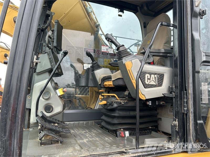 CAT 323 Tracked Excavator Crawler excavators