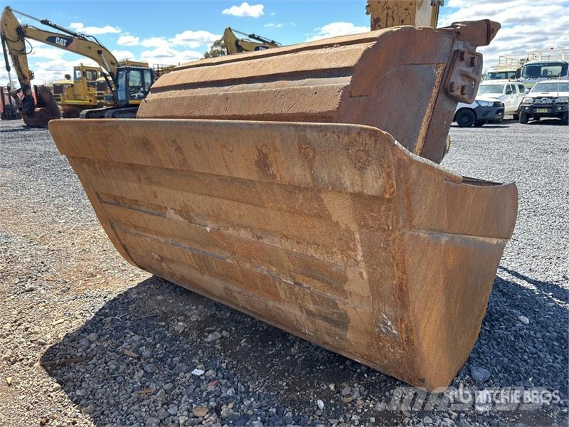 CAT 323 Tracked Excavator Bageri gusjeničari