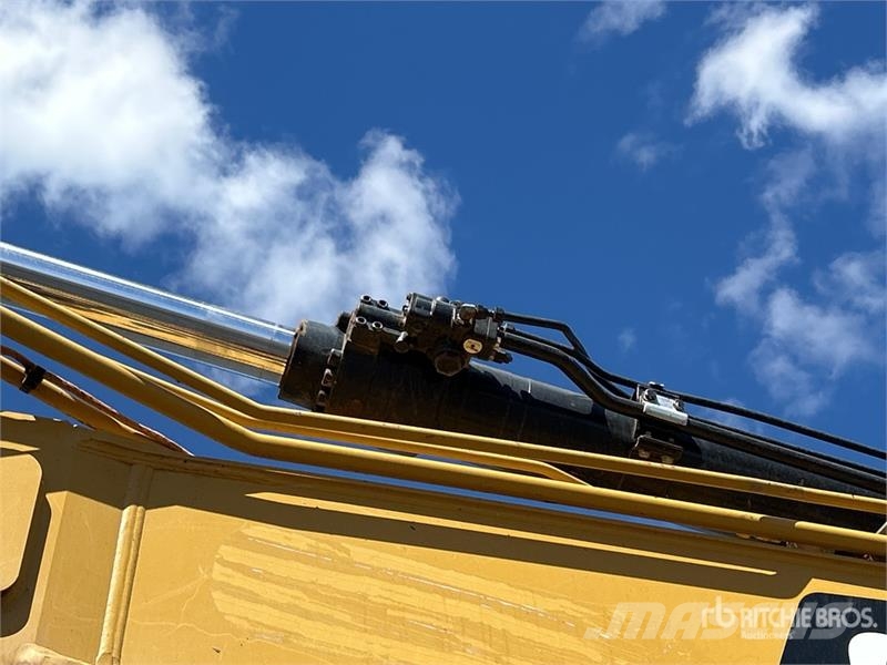 CAT 323 Tracked Excavator Bageri gusjeničari