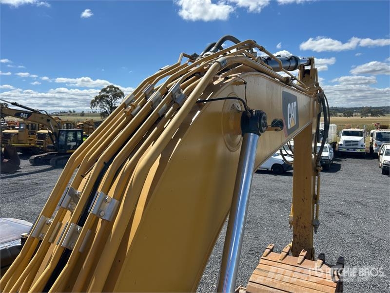 CAT 323 Tracked Excavator Bageri gusjeničari