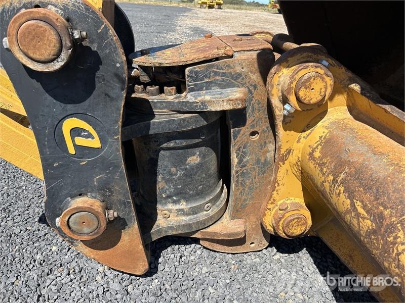 CAT 323 Tracked Excavator Bageri gusjeničari