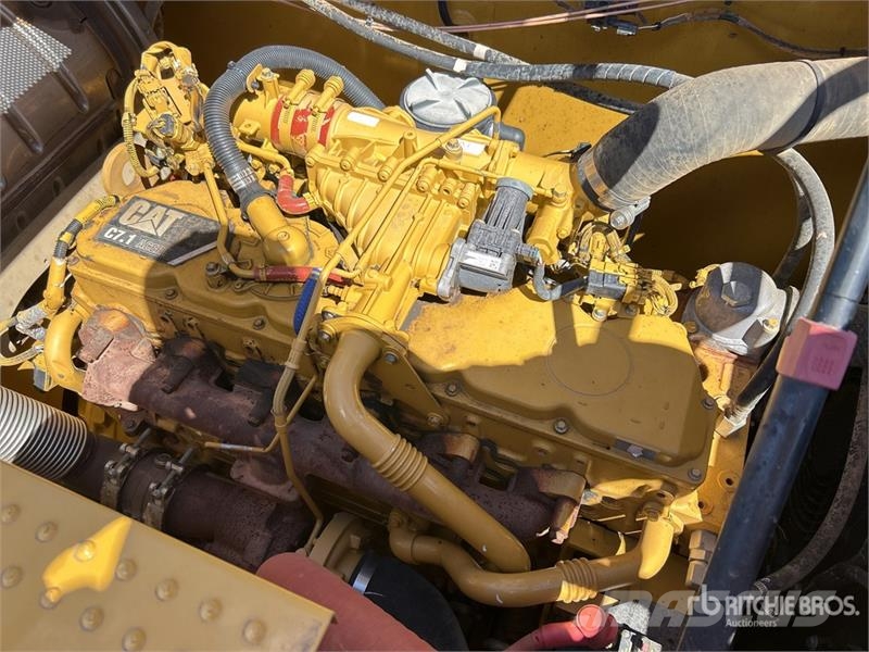 CAT 323 Tracked Excavator Bageri gusjeničari