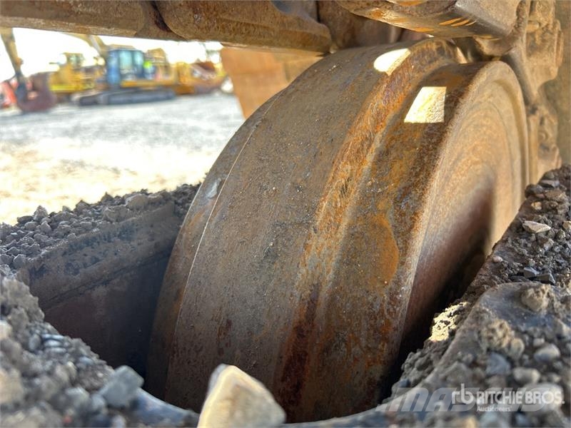 CAT 323 Tracked Excavator Bageri gusjeničari