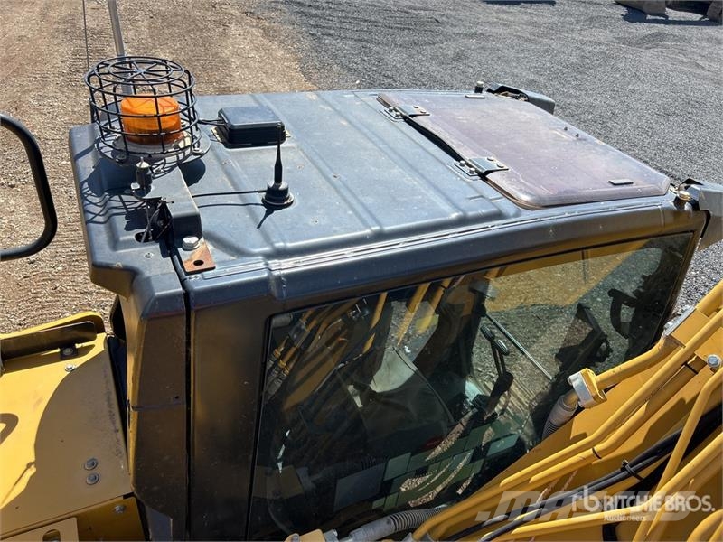 CAT 323 Tracked Excavator Bageri gusjeničari