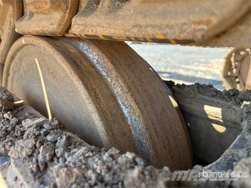 CAT 323 Tracked Excavator Bageri gusjeničari