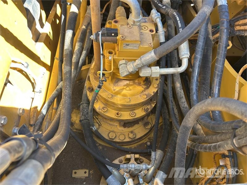 CAT 323 Tracked Excavator Bageri gusjeničari