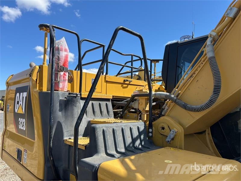 CAT 323 Tracked Excavator Bageri gusjeničari