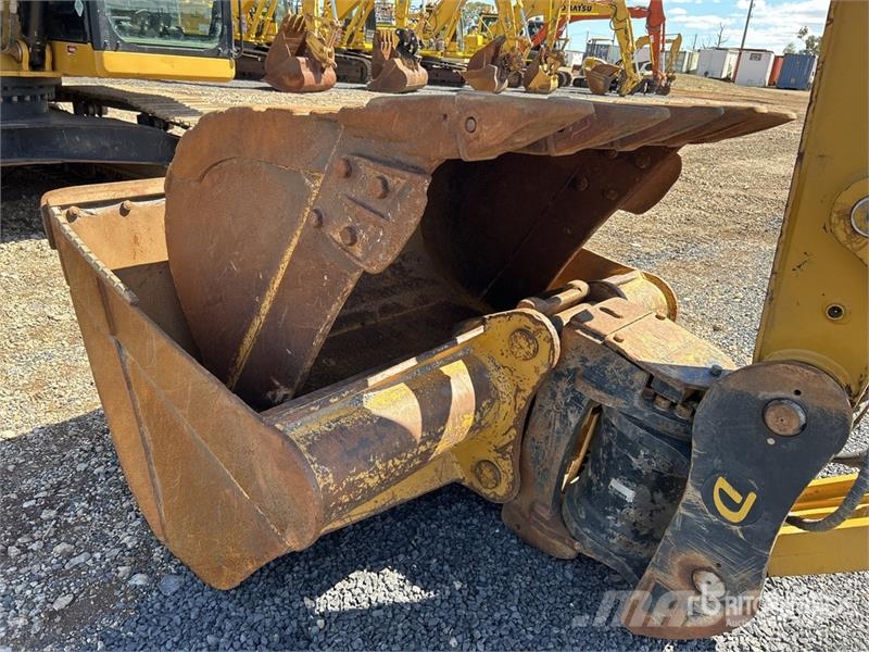 CAT 323 Tracked Excavator Bageri gusjeničari