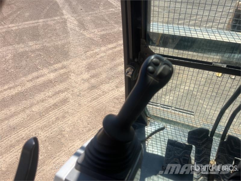 CAT 323F L Tracked Excavator Crawler excavators