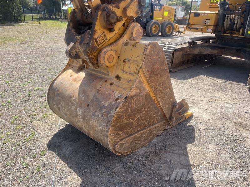 CAT 323F L Tracked Excavator Crawler excavators