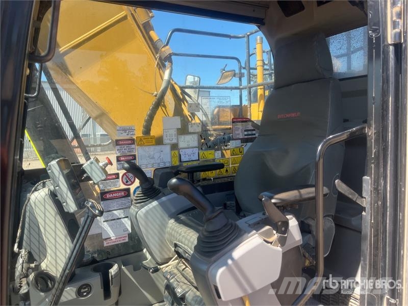 CAT 323F L Tracked Excavator Crawler excavators