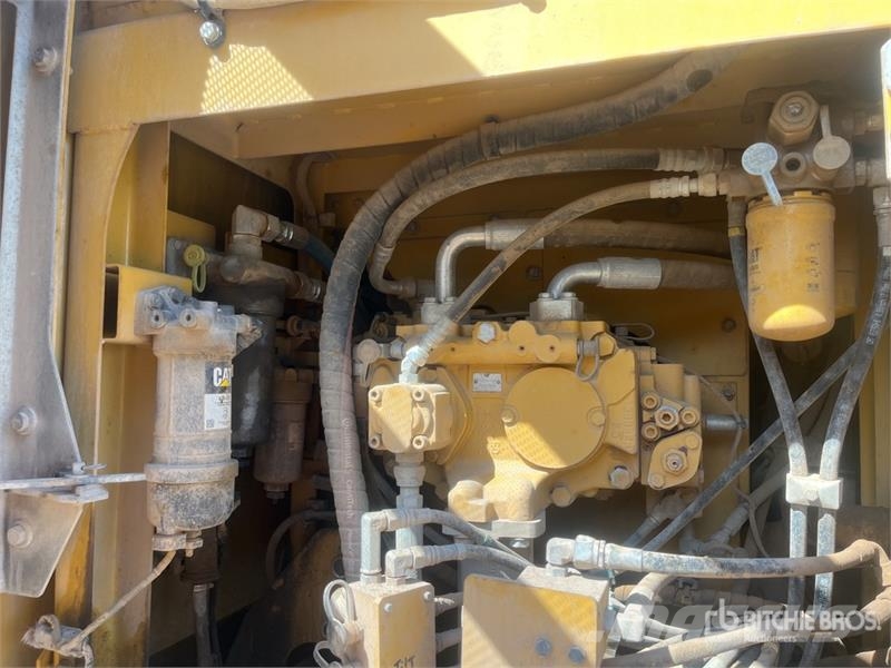 CAT 323F Tracked Excavator Crawler excavators
