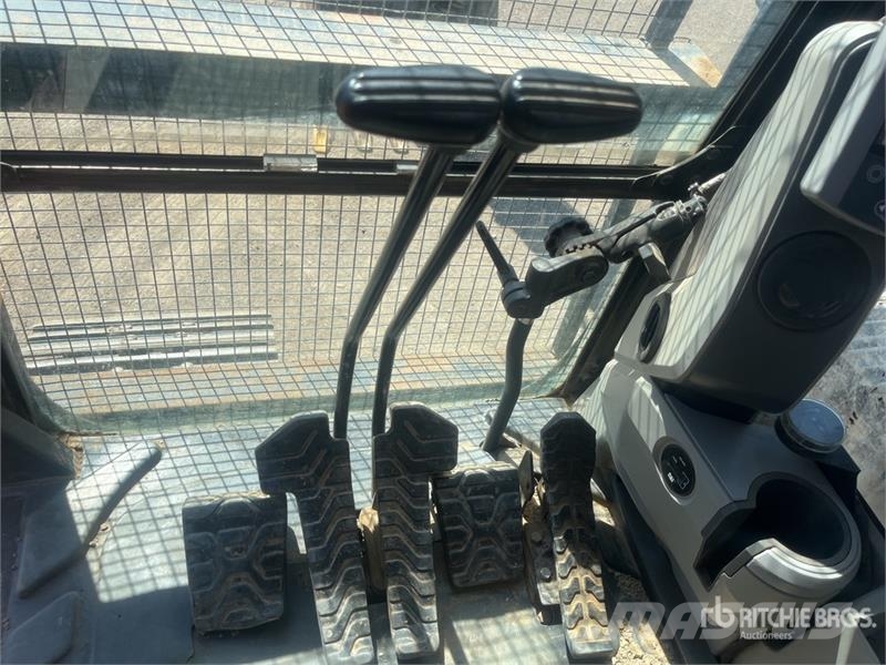 CAT 323F Tracked Excavator Crawler excavators