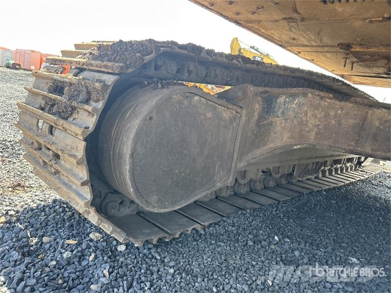 CAT 324DL Tracked Excavator Bagri goseničarji