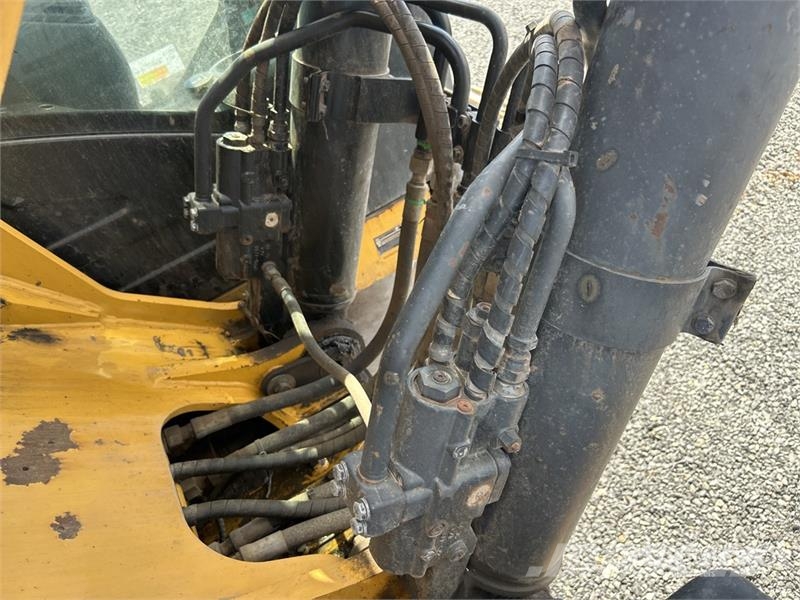CAT 324DL Tracked Excavator Bagri goseničarji