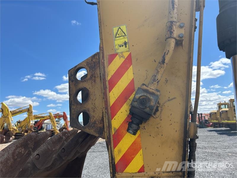 CAT 324DL Tracked Excavator Bagri goseničarji