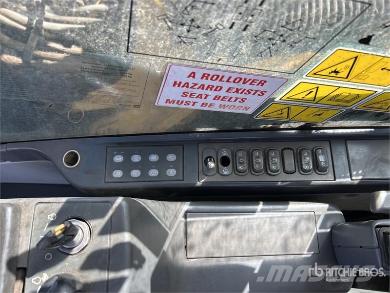 CAT 324DL Tracked Excavator Bagri goseničarji