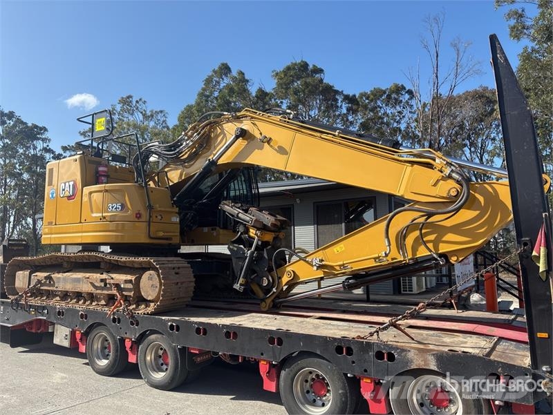 CAT 325 Next Gen Tracked Excavator Crawler excavators