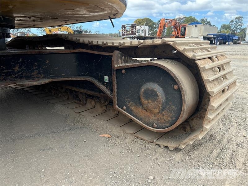 CAT 325 Tracked Excavator Raupenbagger