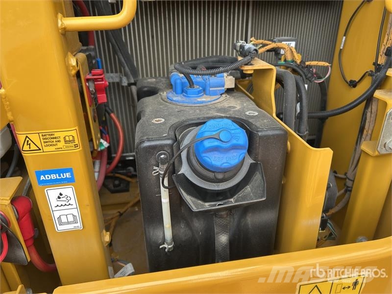 CAT 325 Tracked Excavator Raupenbagger