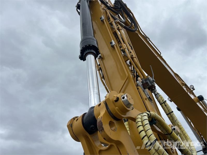 CAT 325 Tracked Excavator Raupenbagger