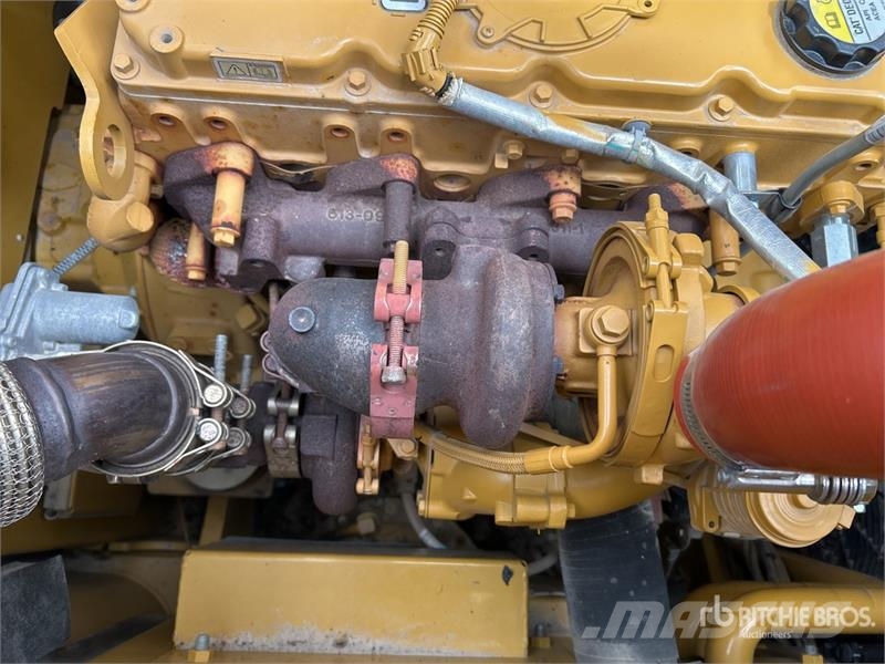 CAT 325 Tracked Excavator Raupenbagger