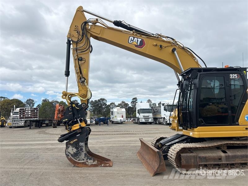 CAT 325 Tracked Excavator Raupenbagger
