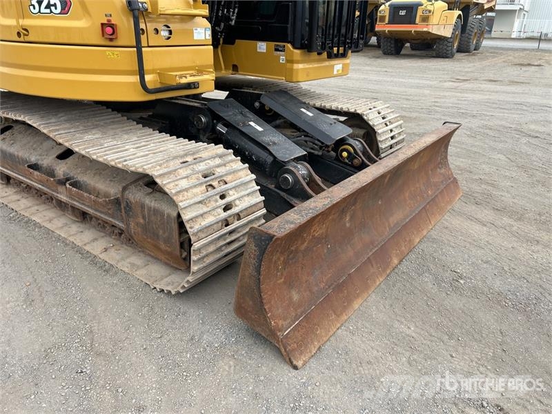 CAT 325 Tracked Excavator Raupenbagger