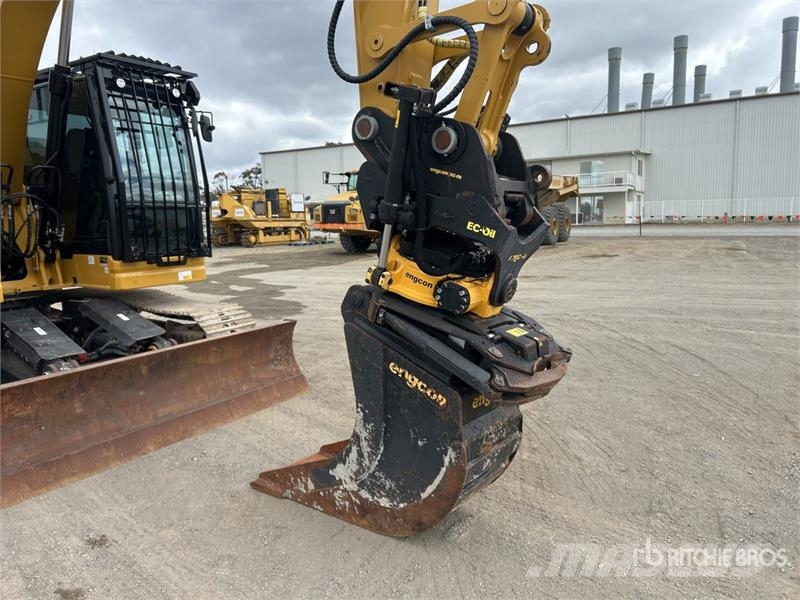 CAT 325 Tracked Excavator Raupenbagger