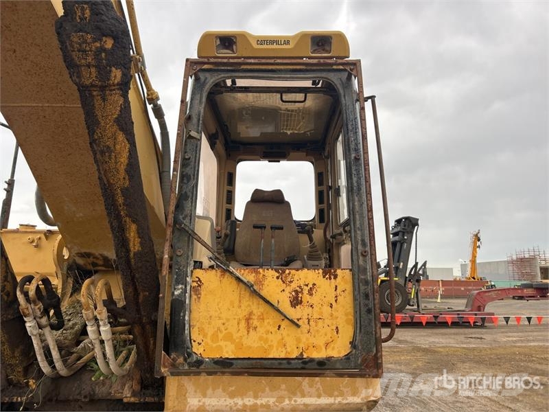 CAT 325B Tracked Excavator Telakaivukoneet