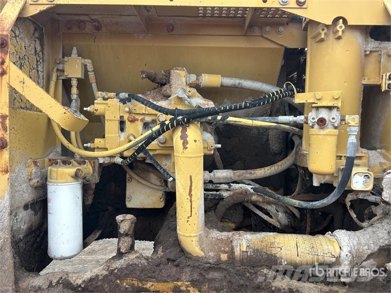 CAT 325B Tracked Excavator Telakaivukoneet