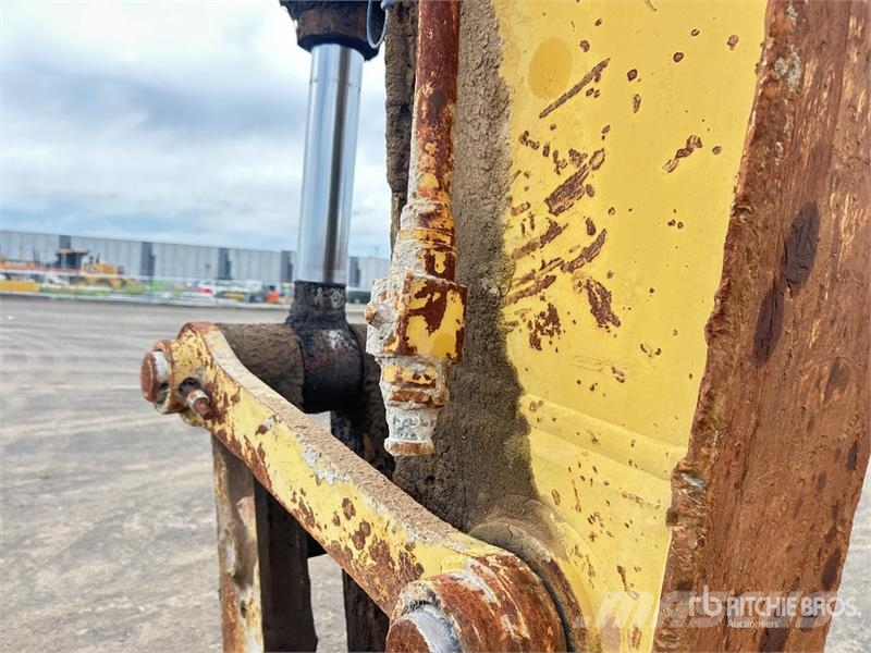 CAT 325B Tracked Excavator Telakaivukoneet