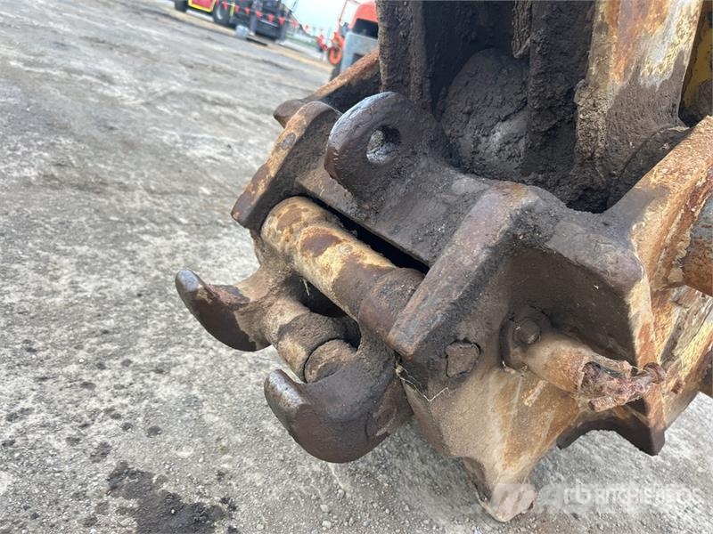 CAT 325B Tracked Excavator Telakaivukoneet