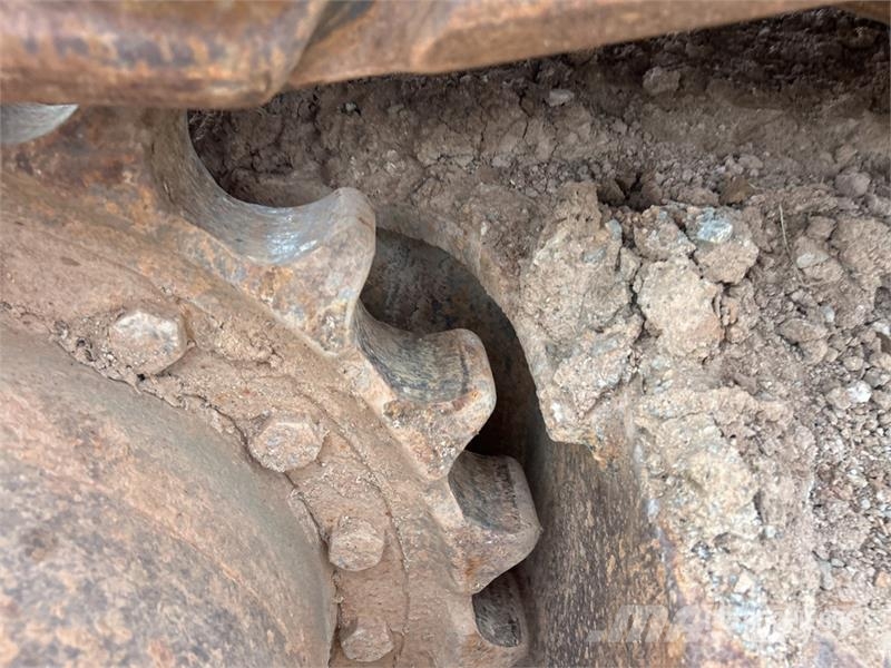 CAT 325B Tracked Excavator Telakaivukoneet
