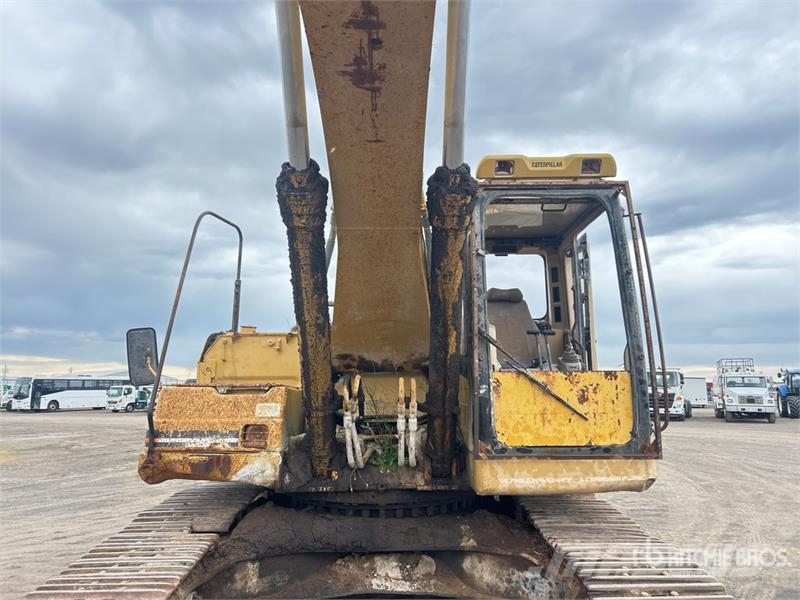 CAT 325B Tracked Excavator Telakaivukoneet