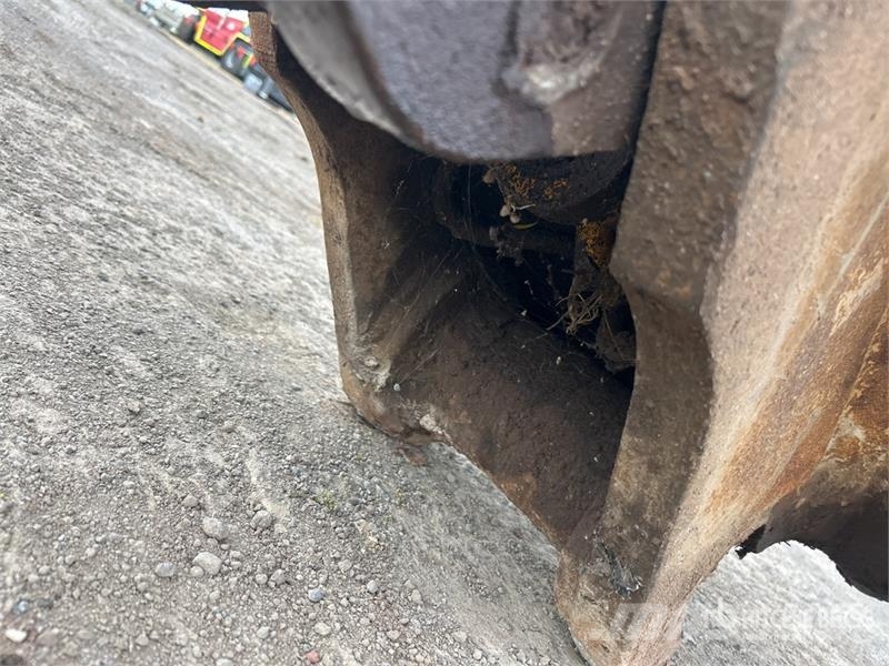 CAT 325B Tracked Excavator Telakaivukoneet