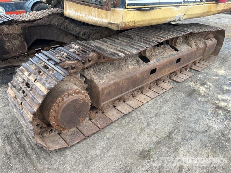 CAT 325B Tracked Excavator Telakaivukoneet