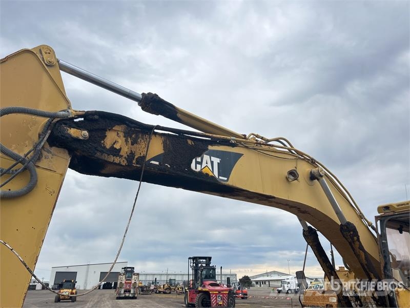CAT 325B Tracked Excavator Telakaivukoneet