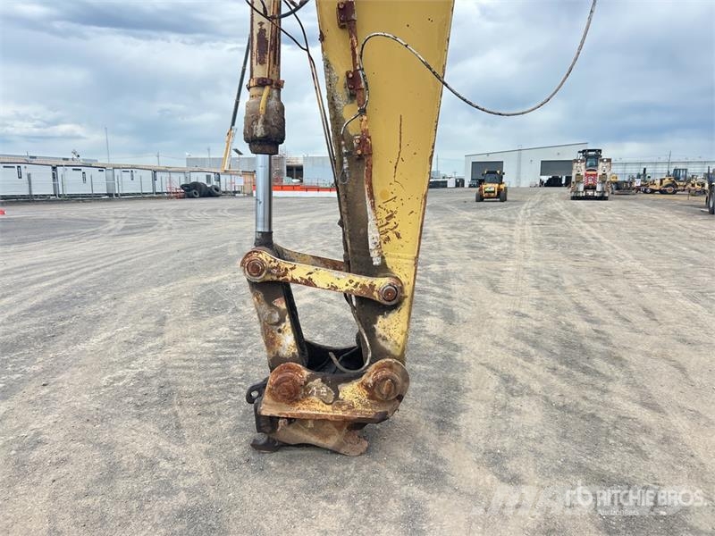 CAT 325B Tracked Excavator Telakaivukoneet